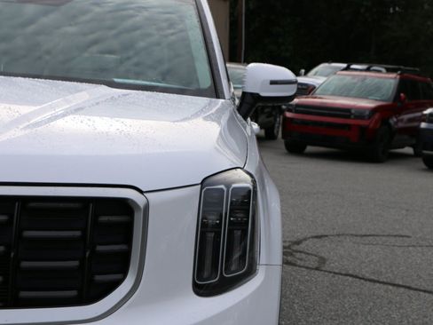 Used 2024 Kia Telluride SX AWD/4WD image 13