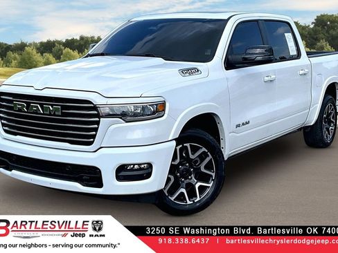 Used 2025 RAM 1500 Laramie AWD/4WD image 1