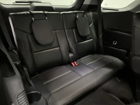 Used 2023 Ford Explorer Limited image 35