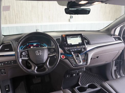 Used 2021 Honda Odyssey Touring image 11