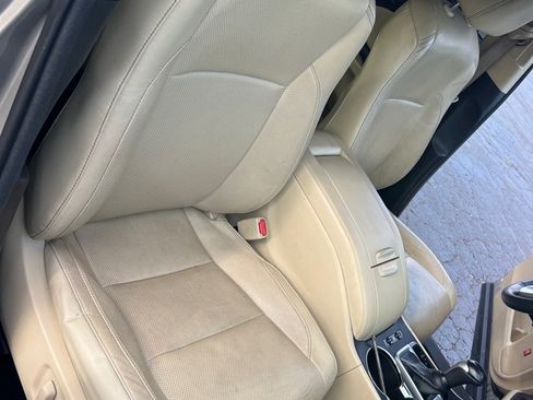 Used 2014 Toyota Highlander Limited AWD/4WD image 22