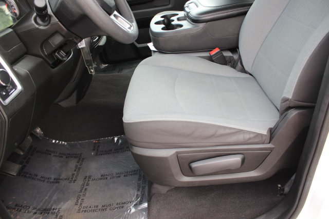 Used 2024 RAM 1500 Classic SLT AWD/4WD image 17