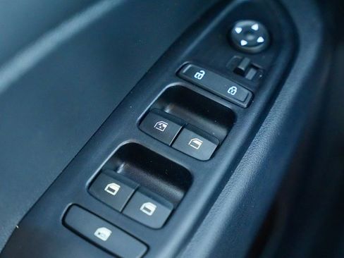 Used 2022 Hyundai Venue SEL w/ Cargo Package image 24