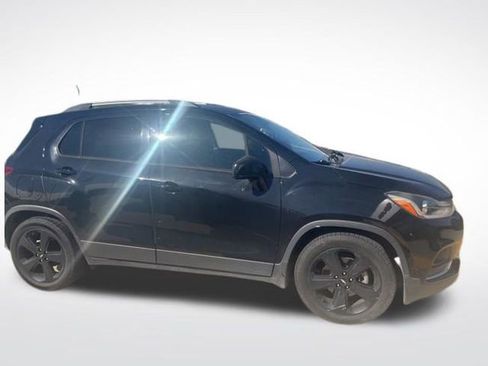 Used 2019 Chevrolet Trax Premier w/ Midnight Edition image 7