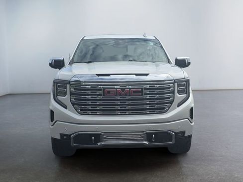 Used 2023 GMC Sierra 1500 Denali w/ Denali Reserve Package AWD/4WD image 8