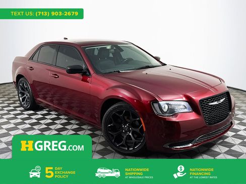 Used 2019 Chrysler 300 Touring w/ Sport Appearance Package RWD image 1
