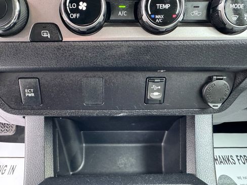 Used 2017 Toyota Tacoma SR5 w/ Tow Package image 25