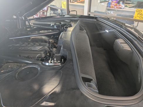 Used 2025 Chevrolet Corvette Stingray Coupe w/ 1LT image 11