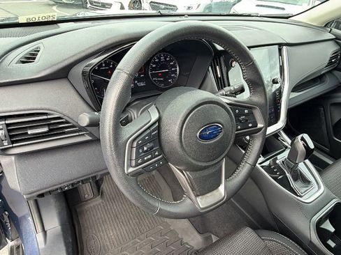 Used 2025 Subaru Outback Premium image 31