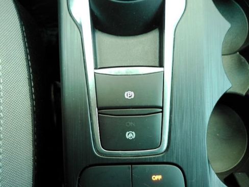 Used 2022 Ford Escape S image 39