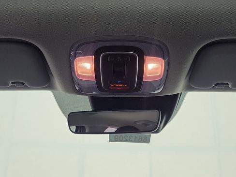 New 2025 Hyundai Elantra Limited image 8