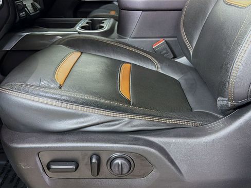 Used 2020 GMC Sierra 1500 AT4 w/ AT4 Premium Package image 23