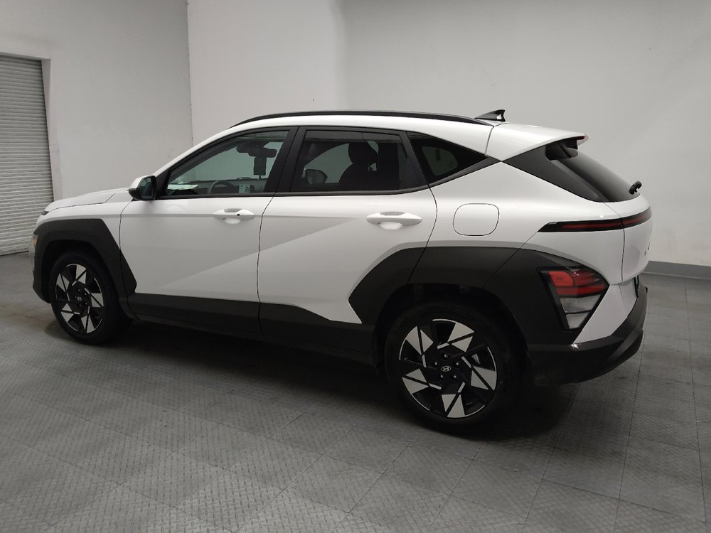 Used 2025 Hyundai Kona SEL FWD image 3