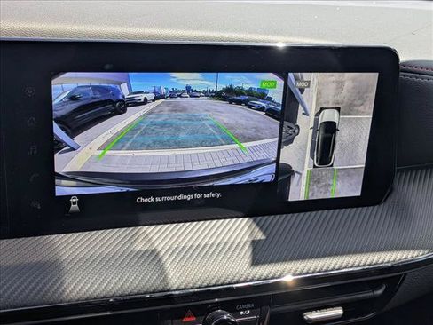 Used 2025 Nissan Kicks SR FWD image 13