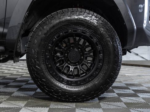 Used 2022 Toyota 4Runner SR5 AWD/4WD image 44