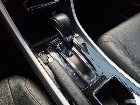 Certified 2017 Honda Accord EX-L image 14