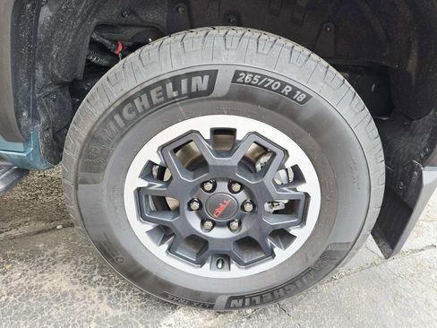 Used 2025 Toyota 4Runner TRD Off-Road Premium image 19