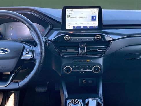 Used 2025 Ford Escape ST-Line image 16