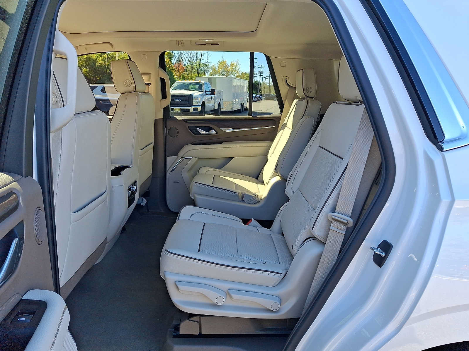 Used 2022 GMC Yukon Denali w/ Max Trailering Package AWD/4WD image 11
