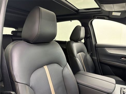 Certified 2025 MAZDA CX-70 3.3 Turbo S w/ Premium Package image 19