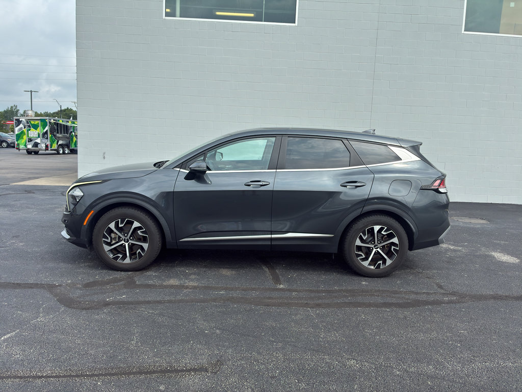 Used 2023 Kia Sportage EX FWD image 4