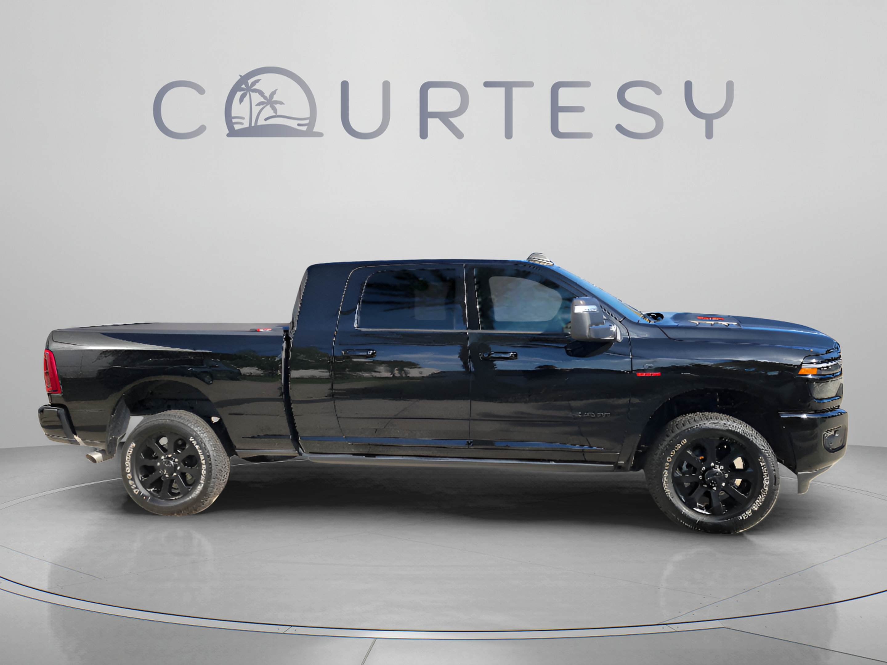 Used 2025 RAM 2500 Laramie AWD/4WD image 7