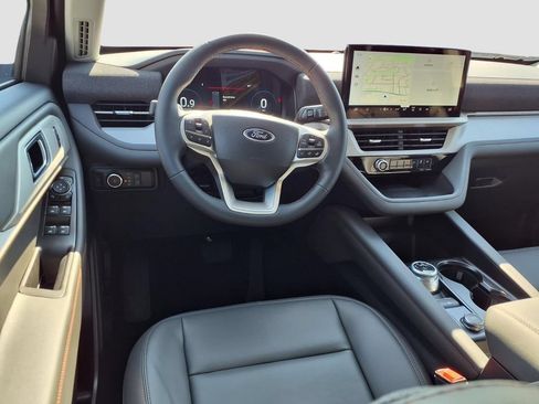 New 2026 Ford Explorer Active w/ Active Comfort Package AWD/4WD image 9