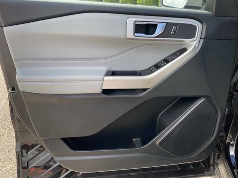 Used 2021 Ford Explorer XLT w/ Equipment Group 202A RWD image 13