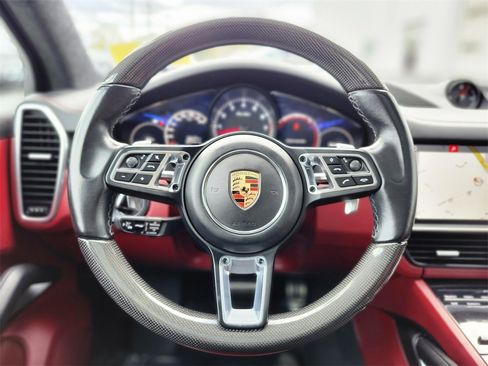 Used 2019 Porsche Cayenne Turbo image 26