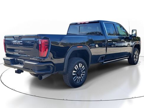 New 2025 GMC Sierra 3500 Denali Ultimate image 4