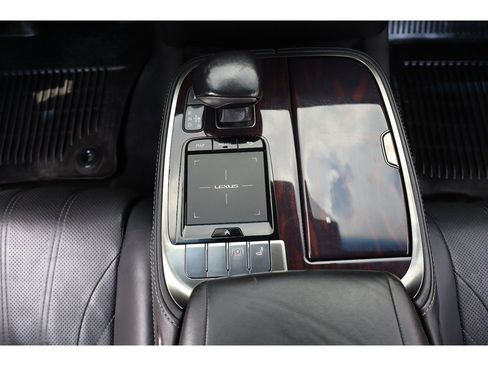 Used 2018 Lexus LS 500 AWD w/ Interior Upgrade Package image 28