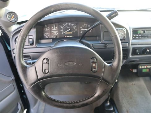 Used 1997 Ford F250 XLT HD image 44