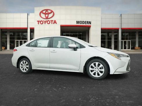 New 2026 Toyota Corolla LE FWD image 17