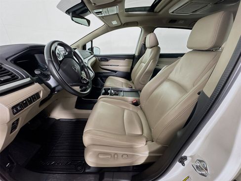 Used 2018 Honda Odyssey EX-L image 18