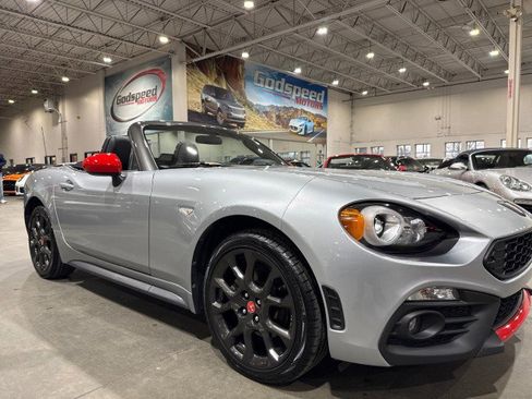 Used 2019 FIAT 124 Spider Abarth w/ Navigation & Sound Group image 21