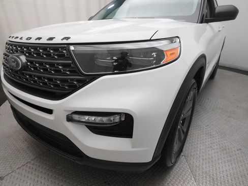 Certified 2021 Ford Explorer XLT w/ Equipment Group 202A AWD/4WD image 23