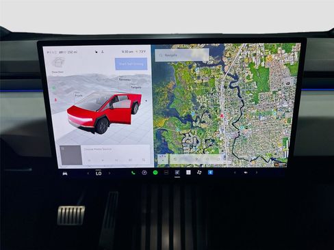 Used 2024 Tesla Cybertruck AWD Crew Cab image 11