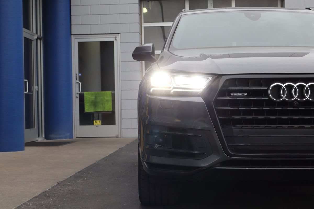 Used 2019 Audi Q7 3.0T Prestige w/ Prestige Package AWD/4WD image 32