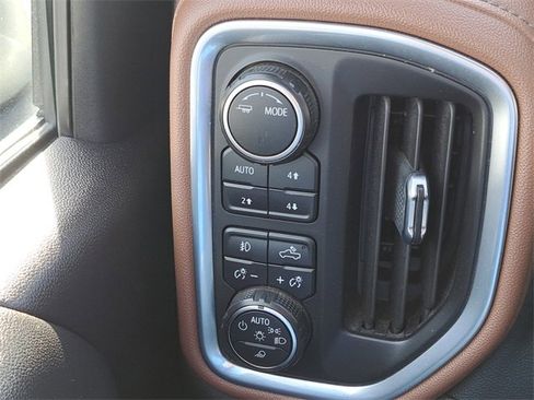 Used 2022 Chevrolet Silverado 2500 High Country w/ Safety Package II image 17