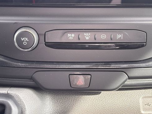 New 2026 Ford Transit 250 148 Medium Roof image 36