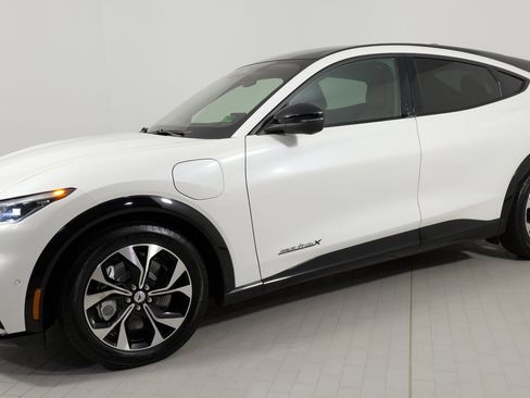 Used 2022 Ford Mustang Mach-E Premium image 1