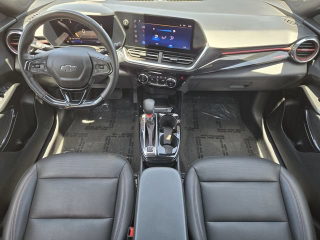 Used 2025 Chevrolet Trax RS w/ Sunroof Package FWD image 19