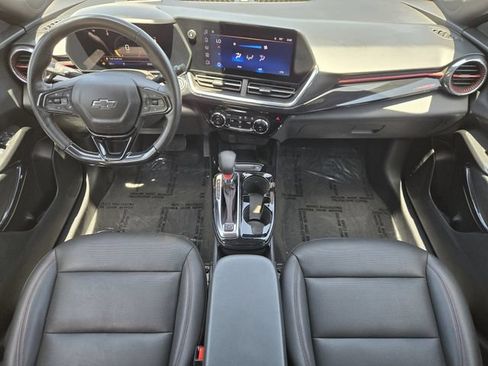 Certified 2025 Chevrolet Trax RS w/ Sunroof Package FWD image 19
