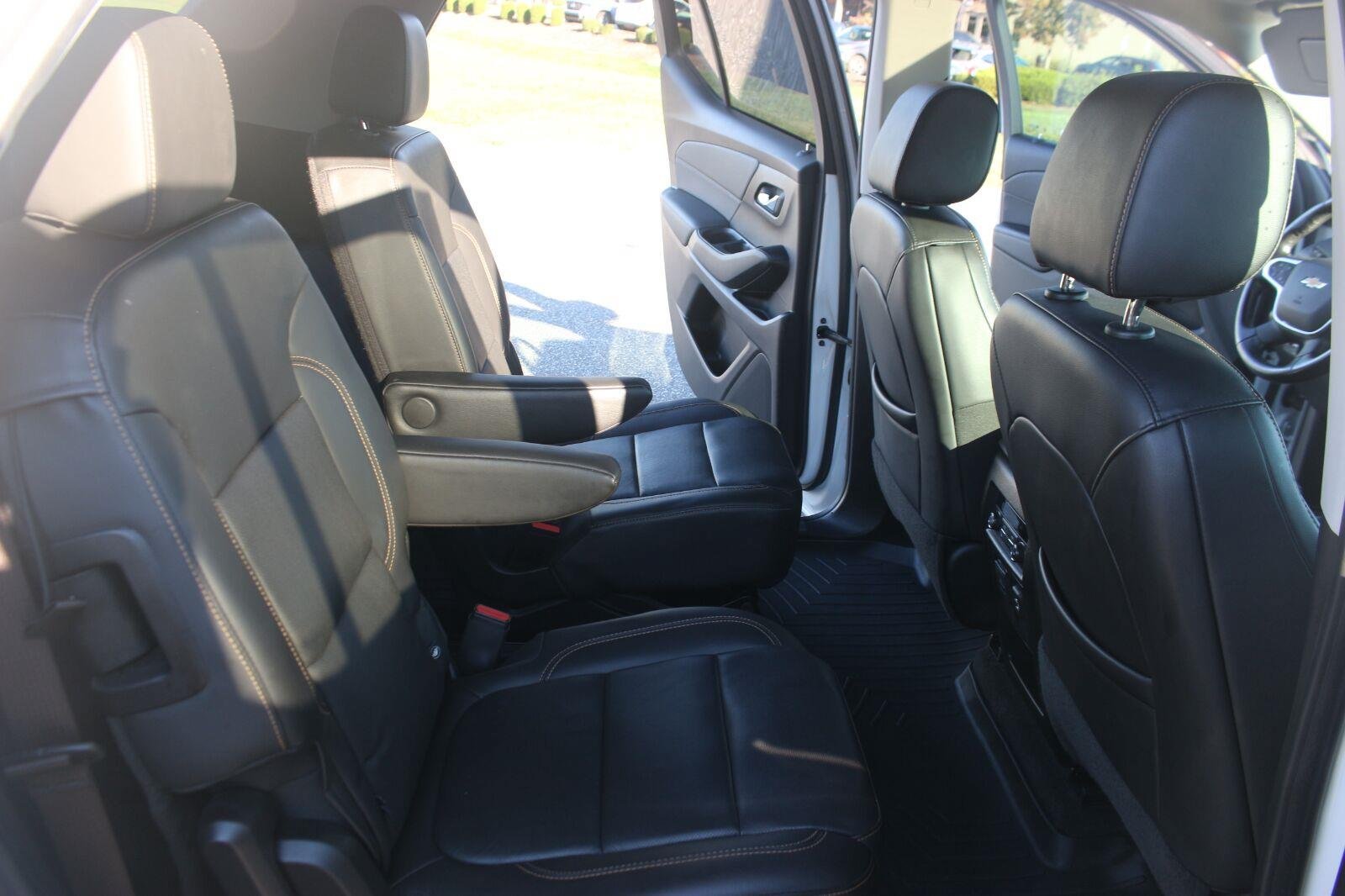 Used 2021 Chevrolet Traverse Premier w/ Redline Edition FWD image 39