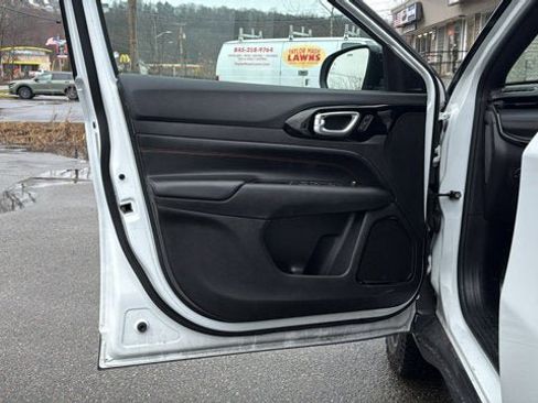 Certified 2025 Jeep Compass Trailhawk w/ Trailhawk Elite Group image 12