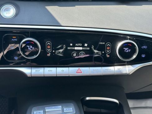 Used 2024 Genesis GV70 2.5T w/ Select Package image 31