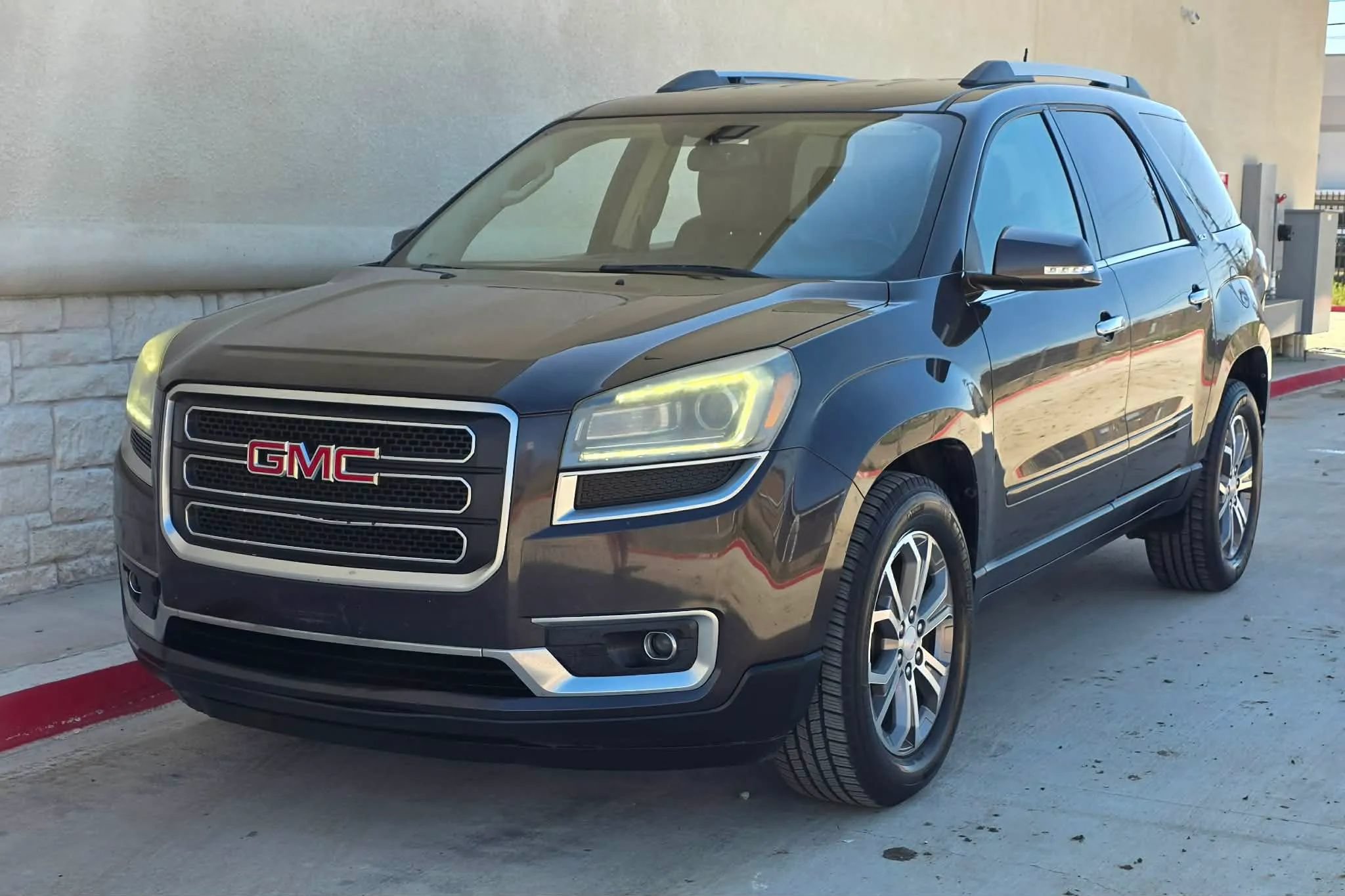 Used 2016 GMC Acadia SLT FWD image 8