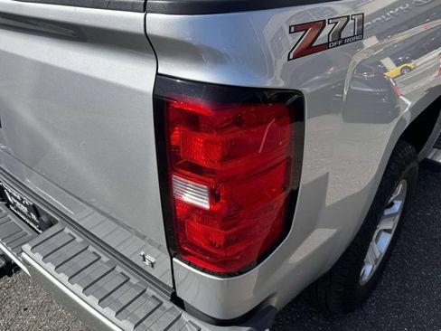 Used 2018 Chevrolet Silverado 1500 LT w/ All Star Edition AWD/4WD image 10