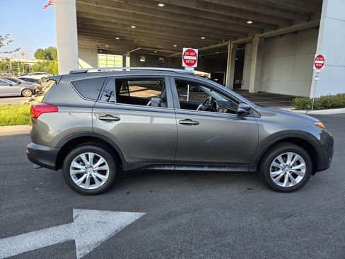 Used 2014 Toyota RAV4 Limited FWD image 5