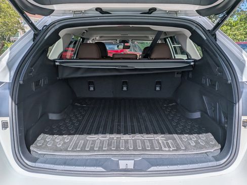 Certified 2022 Subaru Outback Touring XT AWD/4WD image 13